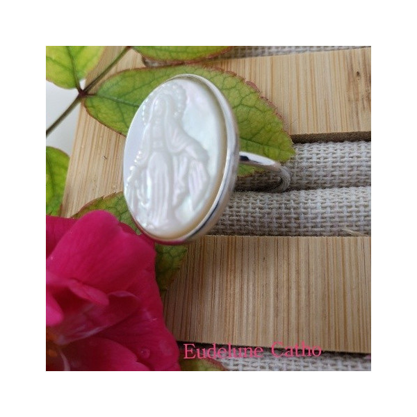 Bague catholique religieuse médaille miraculeuse nacre sertie clos