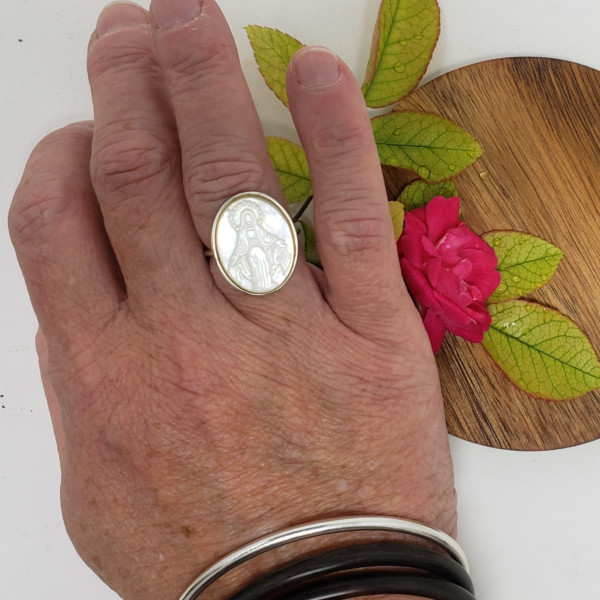 Bague catholique religieuse médaille miraculeuse nacre sertie clos