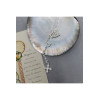Collier religieux avec une belle croix nacre sertie plaqué or