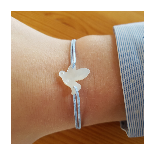 La colombe représente l’Esprit Saint dans la tradition chrétienne