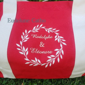 sac polochon de voyage brodé et personnalisé indispensable