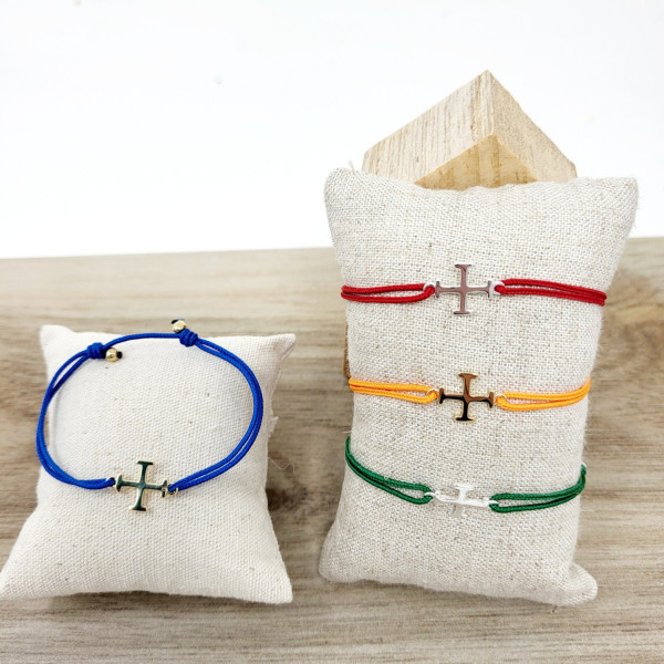 La Croix Potencée est un symbole fort de la foi chrétienne et de l’engagement propre au scoutisme