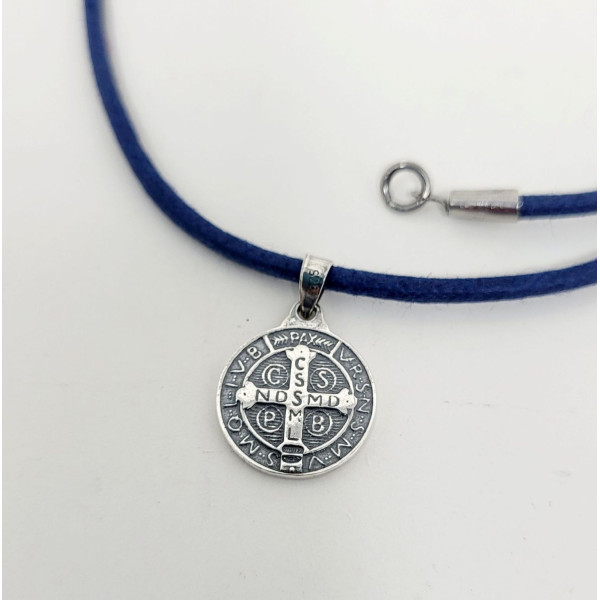 Collier protecteur Croix Saint Benoît garçon en argent ou plaqué or