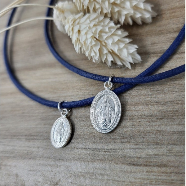 Collier Médaille Miraculeuse 10 mm sur nacre – Plaqué Or ou Argent