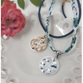 Collier Croix Grecque Lobée sur Pastille Martelée | Bijou Spirituel