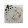 Collier religieux croix nacre sertie clos en plaqué or ou argent