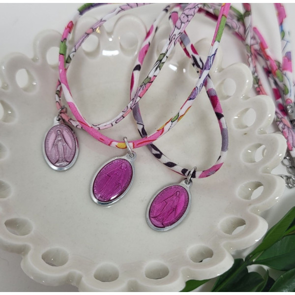 Collier enfant Médaille Miraculeuse colorée sur nacre – Liberty/Coton