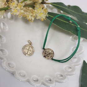 Bracelet religieux cordon de la croix puissante de saint Benoit