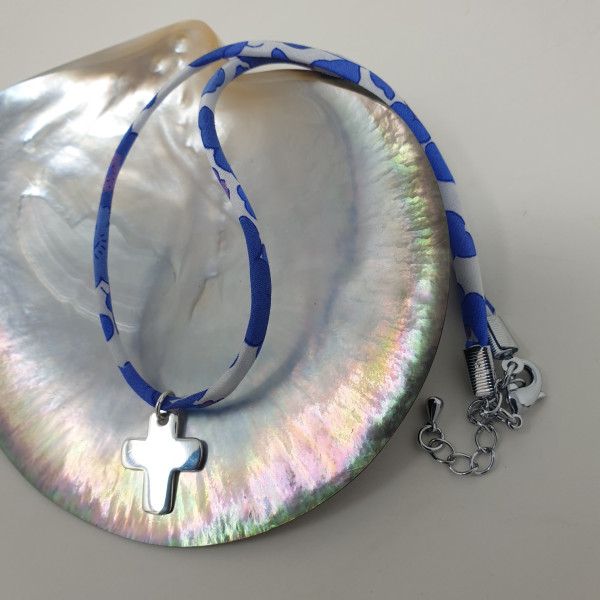 Collier Croix sur nacre pour jeune communiante en argent ou plaqué or