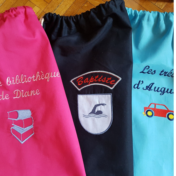 Sac à cordelette personnalisé - Prénom brodé et dessin au choix