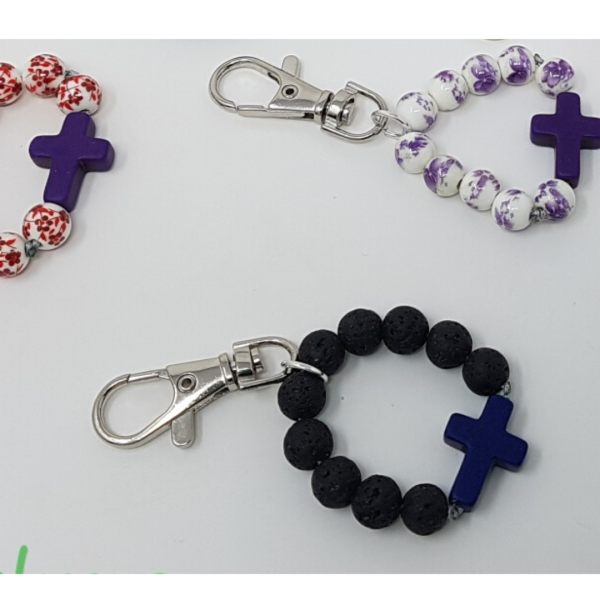 Dizainier porte-clés unique, céramique ou pierre de lave, croix nacre