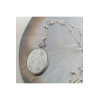 Collier religieux d'une vierge miraculeuse nacre cerclée